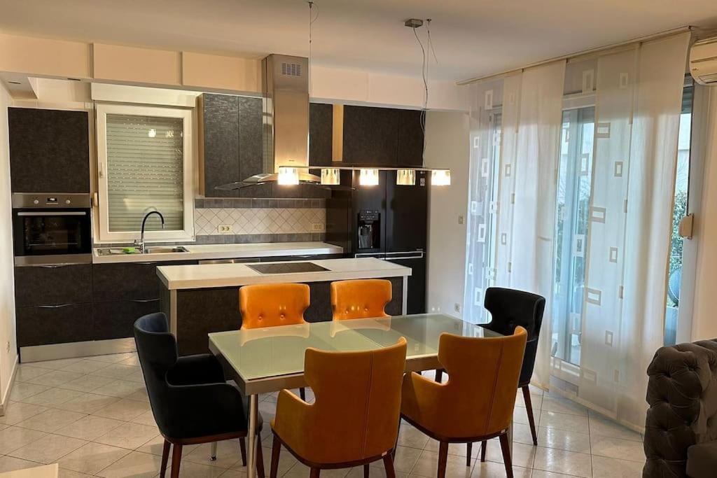 Apartment With Big Terrace Leon 斯普利特 外观 照片